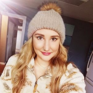 Meet your Posher, Posh